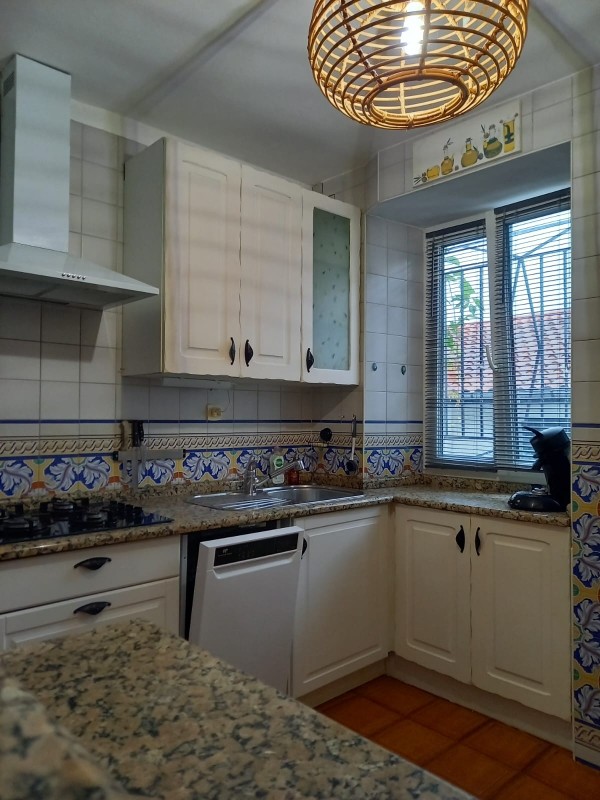 b473dbd6-0007-4164-8779-7b13d4d7dd19