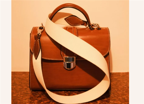 via iruski sac maroquinerie - Hendaye Tourisme